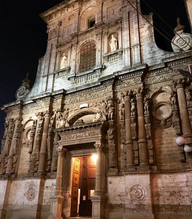 Casetta Carens Nel Centro Storico Di Nardò Exterior foto